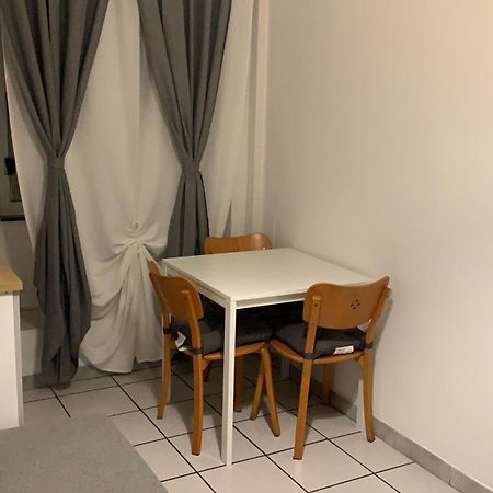 Bed and Breakfast Bed2Go Турин Номер фото