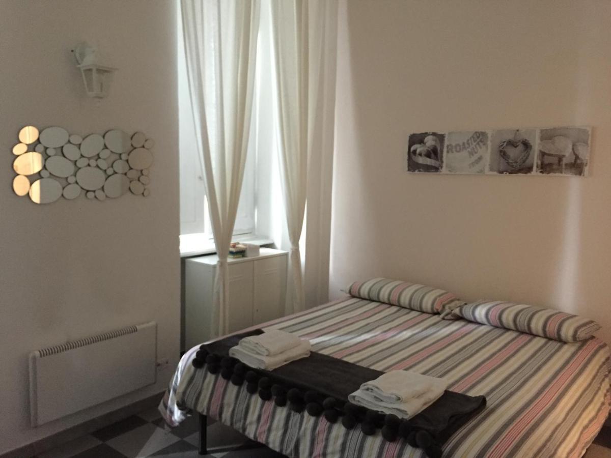 Bed and Breakfast Bed2Go Турин Номер фото