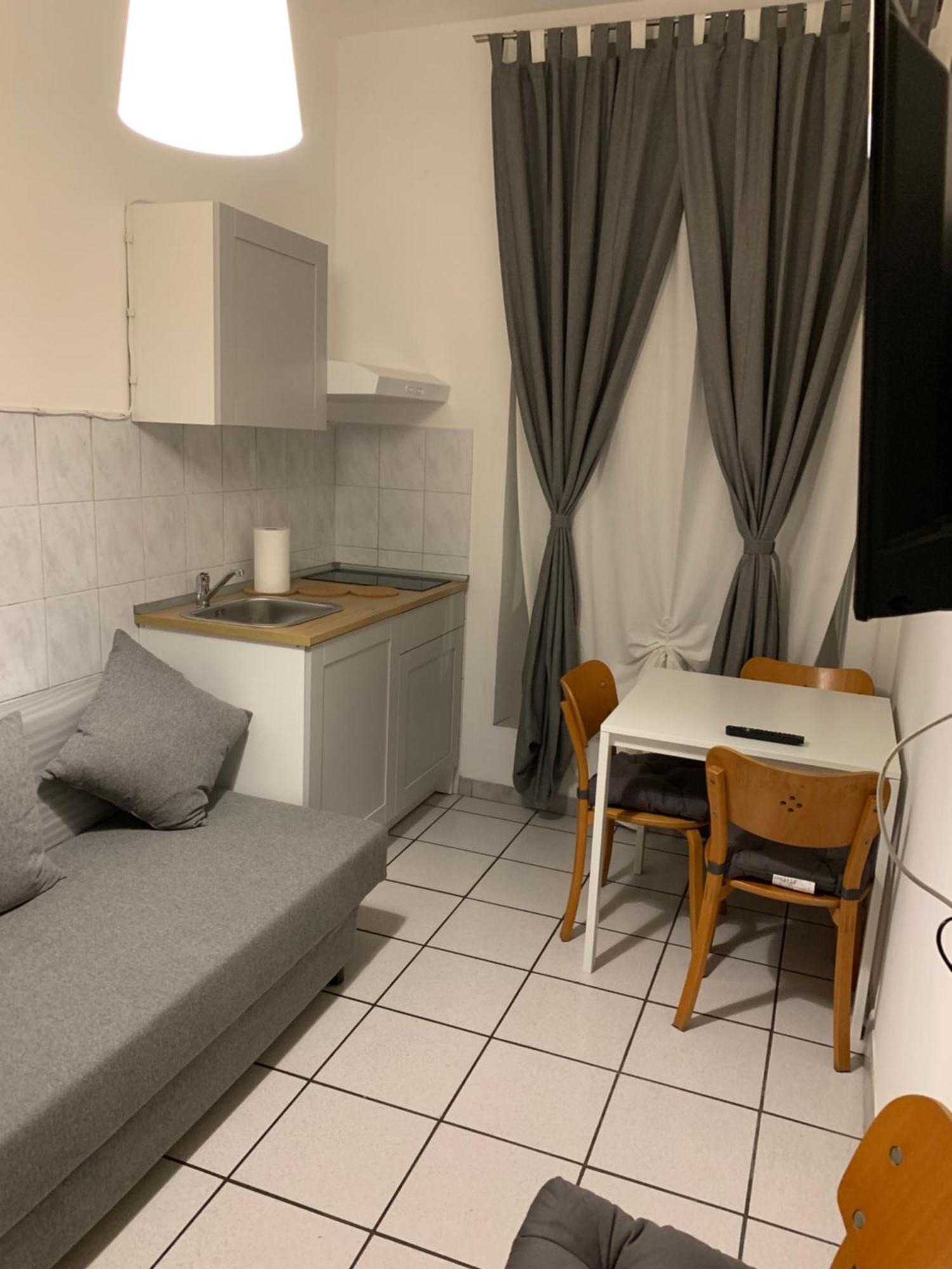 Bed and Breakfast Bed2Go Турин Номер фото