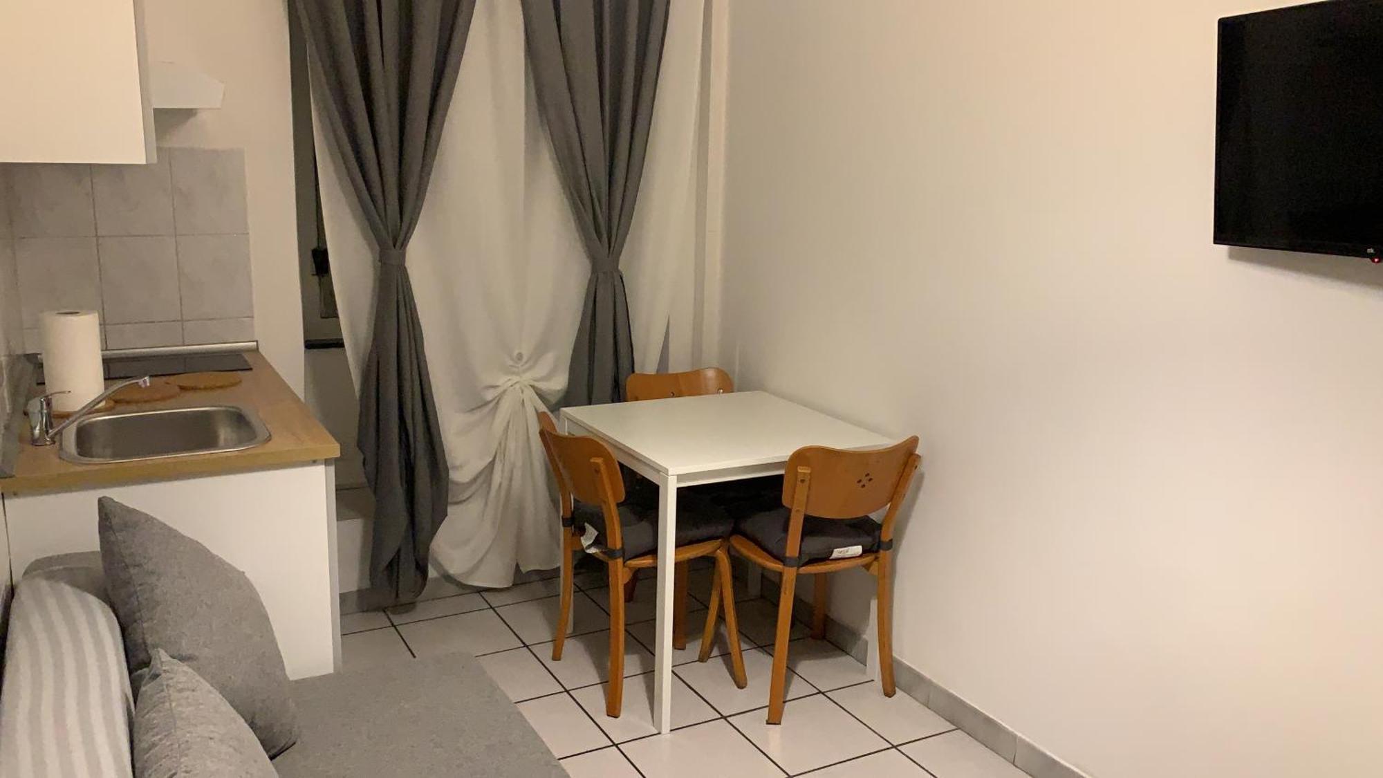 Bed and Breakfast Bed2Go Турин Номер фото