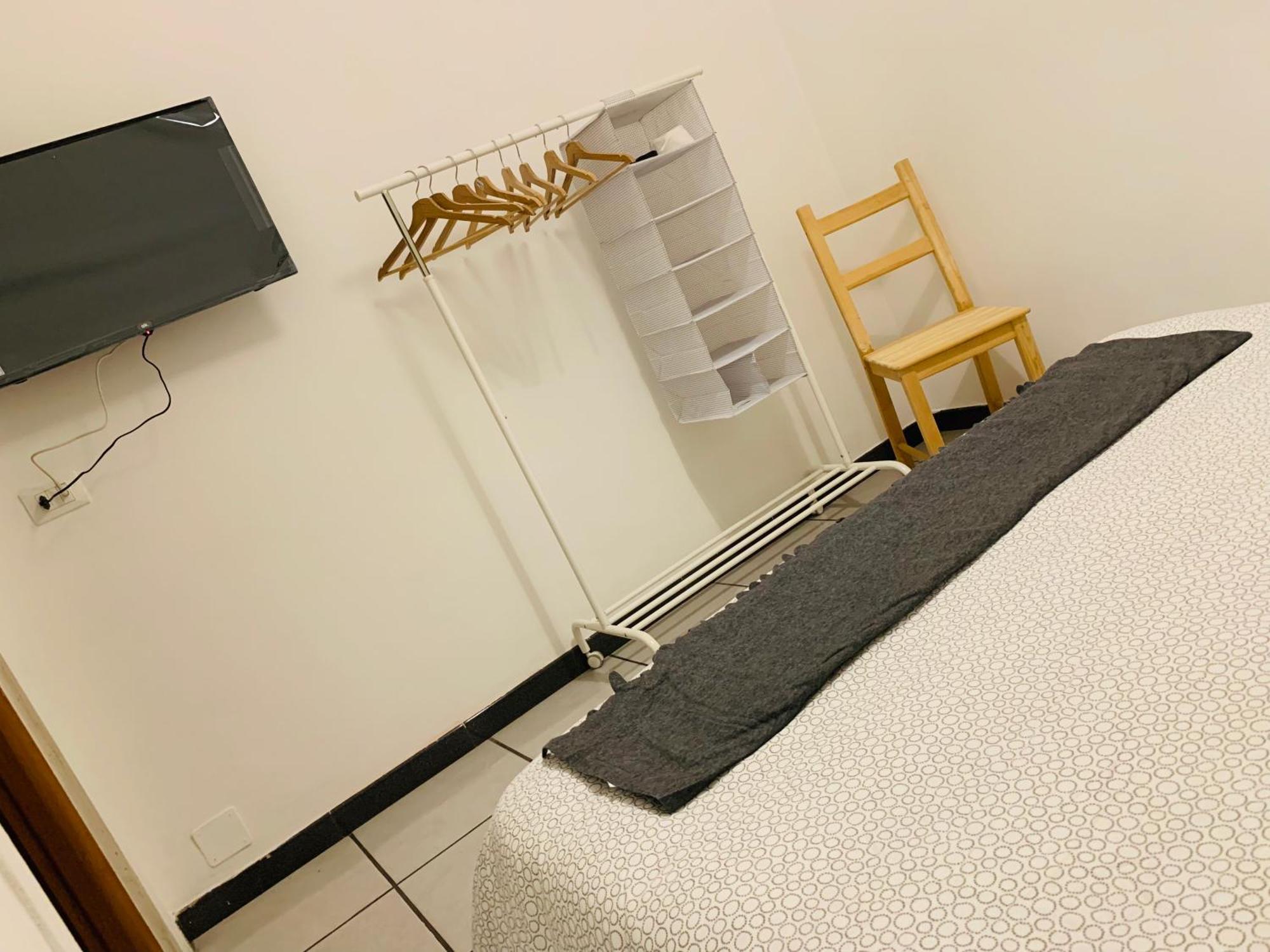 Bed and Breakfast Bed2Go Турин Номер фото